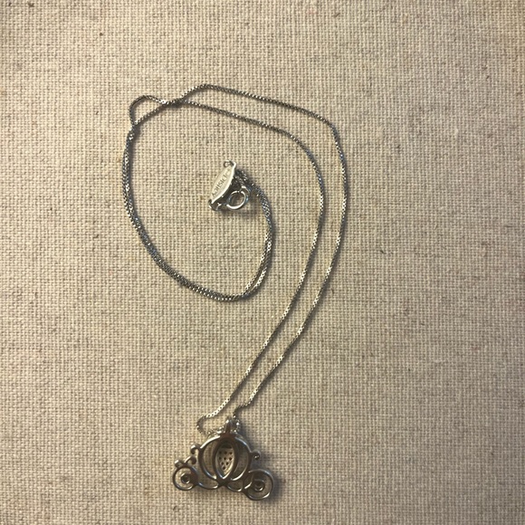 ✨ Cinderella Coach Diamond Necklace - Picture 6 of 9